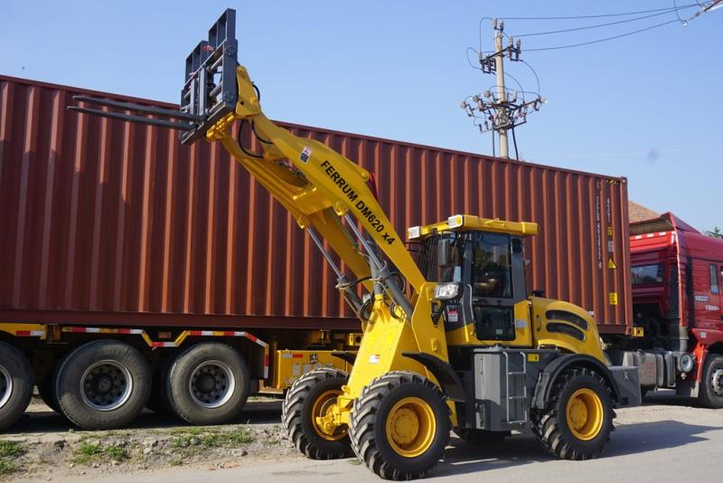 Radlader 2,5 t - Ferrum DM625 x4 2,5Tonnen Hubkraft mit Palettengabel